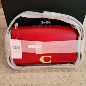 BNWT Coach Bandit Shoulder Bag in Bold Red CC416